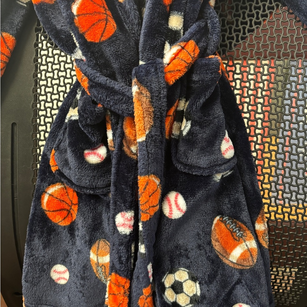 Robe Medium like new